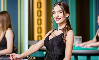 Cá cược đá gà truyền thống